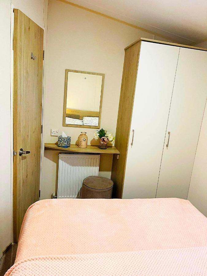 Hotel The Sunflower Luxury Caravan At Tattersall Lakes Tattershall Exterior foto