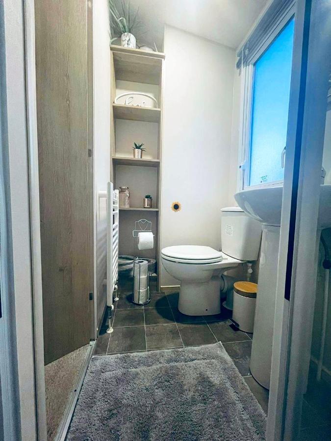 Hotel The Sunflower Luxury Caravan At Tattersall Lakes Tattershall Exterior foto